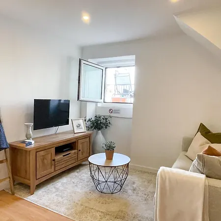 In The Heart Of Alfama! Cozy 1 Bedroom Appartement *