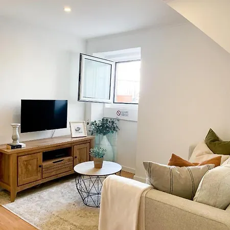 In The Heart Of Alfama! Cozy 1 Bedroom Apartment Lissabon