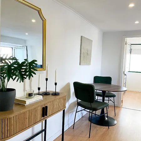 In The Heart Of Alfama! Cozy 1 Bedroom Lägenhet