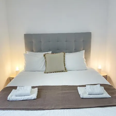 In The Heart Of Alfama! Cozy 1 Bedroom * Lisboa